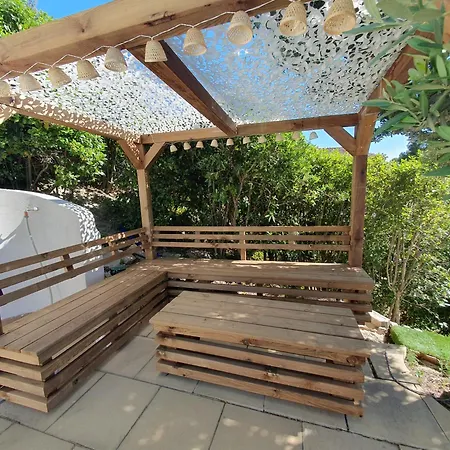 Avec Piscine. Villa *
