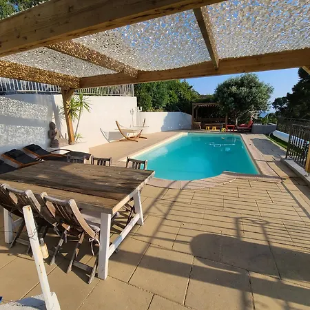 Villa Belle Au Calme Avec Piscine Grands Volumes A Deux Pas Des Plages De