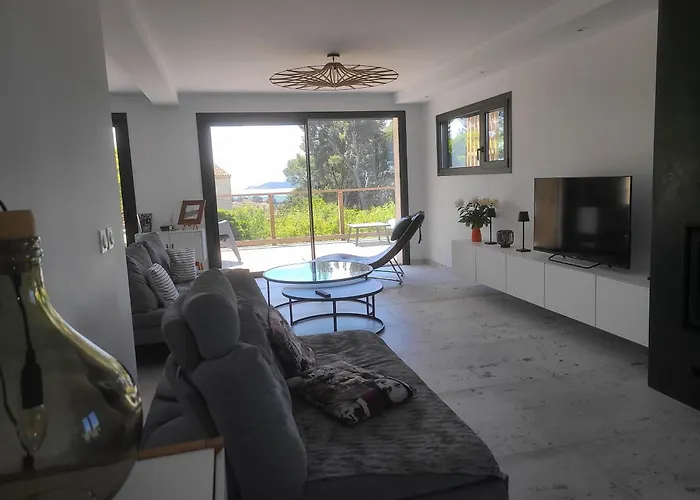 Grande Villa Familliale Avec Piscine La Ciotat La Ciotat